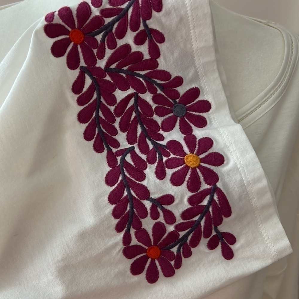 Weekend Max Mara L White Blouse With Embroidery NWT - Picture 2 of 7